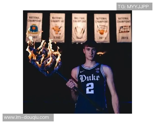 弗拉格19岁零5天出战圣诞大战成历史第4年轻球员仅次于科比詹姆斯和威洛比 弗拉格19岁零5天出战圣诞大战成历史第4年轻球员仅次于科比詹姆斯和威洛比